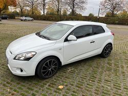 Weiß Gebraucht 2009 Kia ProCeed EX Kleinwagen | 3.800 € (Fairer Preis)