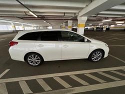Weiß Gebraucht 2013 Toyota Auris Touring Sports Kombi | 11.400 €
