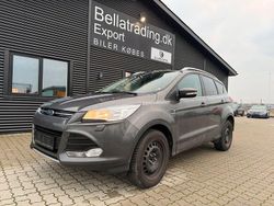 Grau Gebraucht 2016 Ford Kuga Titanium SUV | 7.700 € (Fairer Preis)