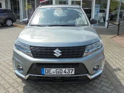 Grau Gebraucht 2021 Suzuki Vitara Club SUV | 17.990 € (Guter Preis)