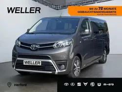 Basaltgrau metallic Gebraucht 2024 Toyota Proace Team Van | 39.980 € (Etwas zu teuer)