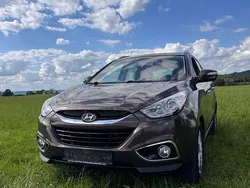 Braun Gebraucht 2011 Hyundai ix35 Premium SUV | 10.900 € (Teuer)