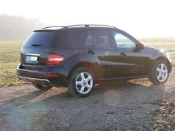 Schwarz Gebraucht 2009 Mercedes ML320 SUV | 9.990 € (Guter Preis)