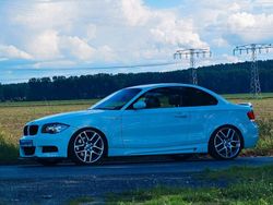 Weiß Gebraucht 2008 BMW 135 Coupé Coupé | 17.000 €