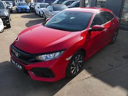 Rot Gebraucht 2017 Honda Civic Comfort Limousine | 13.990 € (Guter Preis)