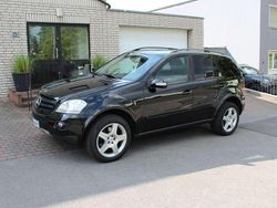 Schwarz Gebraucht 2006 Mercedes ML320 AMG SUV | 7.590 € (Fairer Preis)