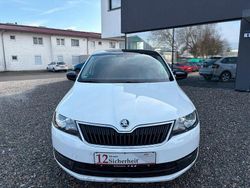 Weiß Gebraucht 2014 Skoda Rapid Ambition Limousine | 5.699 € (Fairer Preis)