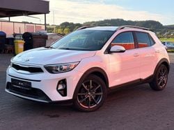 Weiß Gebraucht 2018 Kia Stonic Spirit SUV | 9.999 € (Fairer Preis)