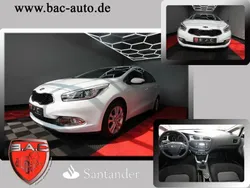 Weiß Gebraucht 2013 Kia Ceed DREAM-TEAM Edition Limousine | 8.950 € (Etwas zu teuer)