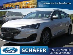 Polarsilber metallic Gebraucht 2025 Ford Focus Titanium Kombi | 32.990 €