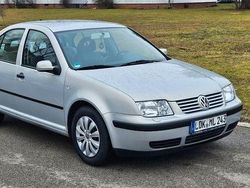 Silber Gebraucht 2000 VW Bora Limousine | 2.900 € (Teuer)
