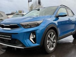Bathysblau metallic Gebraucht 2024 Kia Stonic Spirit SUV | 18.590 € (Fairer Preis)