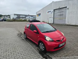 Rot Gebraucht 2006 Toyota Aygo Kleinwagen | 1.250 € (Superpreis)