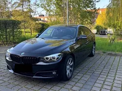 Schwarz Gebraucht 2017 BMW 318 Gran Turismo Limousine | 12.000 €