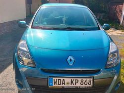 Blau Gebraucht 2010 Renault Clio II Dynamique Limousine | 2.200 € (Guter Preis)