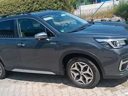 Grau Gebraucht 2021 Subaru Forester Comfort SUV | 27.000 € (Guter Preis)