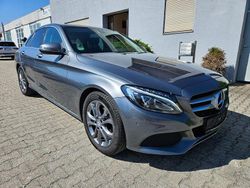 Grau Gebraucht 2017 Mercedes C200 Limousine | 13.222 € (Fairer Preis)