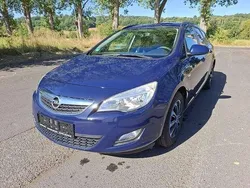 Blau Gebraucht 2011 Opel Astra Selection Kombi | 3.450 € (Fairer Preis)