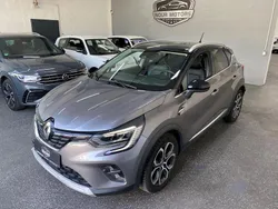 Grau Gebraucht 2021 Renault Captur Intens SUV | 17.800 € (Fairer Preis)