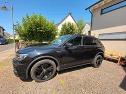Schwarz Gebraucht 2019 VW Tiguan R-line SUV | 21.500 € (Superpreis)