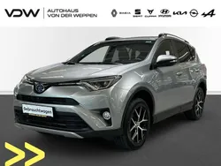 Silver (silber) Gebraucht 2018 Toyota RAV4 Hybrid Style SUV | 24.900 € (Fairer Preis)