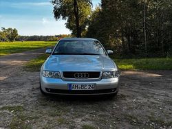 Silber Gebraucht 1999 Audi A4 Limousine | 2.500 € (Fairer Preis)