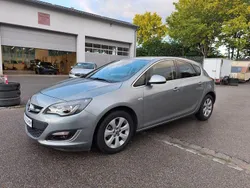 Silber Gebraucht 2014 Opel Astra Exklusiv Limousine | 8.400 € (Fairer Preis)