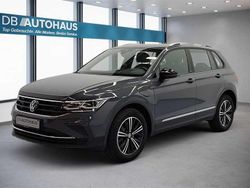 Grau Gebraucht 2022 VW Tiguan Active SUV | 28.490 € (Fairer Preis)