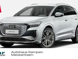 Gletscherweiß metallic Gebraucht 2024 Audi Q4 e-tron S-Line SUV | 54.990 € (Etwas zu teuer)