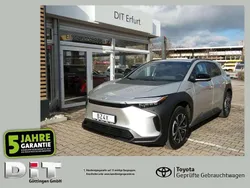 Silber Neu 2025 Toyota bZ4X Team SUV | 43.590 € (Etwas zu teuer)