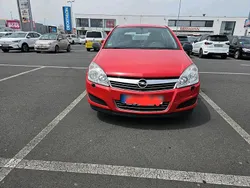 Rot Gebraucht 2009 Opel Astra Limousine | 2.900 € (Fairer Preis)