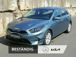 Yucca stahlgrau Neu 2025 Kia Ceed 4 Limousine | 25.990 € (Fairer Preis)