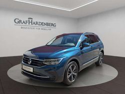 Blau Gebraucht 2022 VW Tiguan Life SUV | 28.222 € (Fairer Preis)