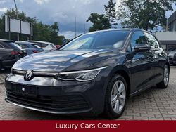 Grau Gebraucht 2022 VW Golf VIII Life Limousine | 19.300 € (Guter Preis)