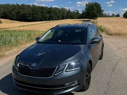 Grau Gebraucht 2019 Skoda Octavia Style Kombi | 14.000 € (Guter Preis)
