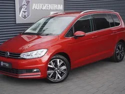 Sonderlackierung kings red metallic Gebraucht 2021 VW Touran Highline Van / Kleinbus | 27.990 € (Fairer Preis)
