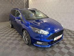 Blau Gebraucht 2017 Ford Focus ST Kombi | 17.520 € (Etwas zu teuer)
