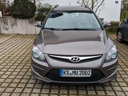 Braun Gebraucht 2012 Hyundai i30 Comfort Kombi | 3.600 € (Guter Preis)