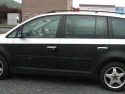 Silber Gebraucht 2005 VW Touran Trendline Van / Kleinbus | 999 € (Superpreis)