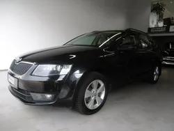 Schwarz Gebraucht 2016 Skoda Octavia Kombi | 8.455 € (Guter Preis)