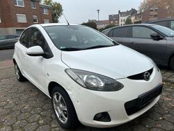 Weiß Gebraucht 2009 Mazda 2 Limousine | 1.100 € (Fairer Preis)