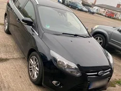 Schwarz Gebraucht 2013 Ford Focus Kombi | 5.100 € (Guter Preis)