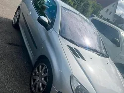 Grau Gebraucht 2002 Peugeot 206 Cabrio | 1.200 €