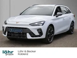 Glacial weiß metallic Neu 2025 Cupra Leon VZ Kombi | 48.980 € (Etwas zu teuer)