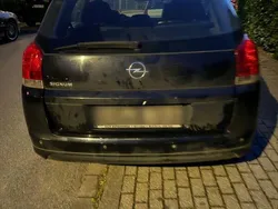 Schwarz Gebraucht 2007 Opel Signum Kombi | 700 € (Superpreis)