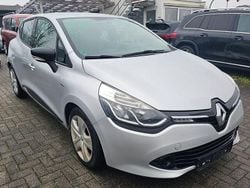 Silber Gebraucht 2016 Renault Clio IV LIMITED Limousine | 6.899 € (Fairer Preis)