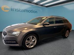 Grau Gebraucht 2022 Skoda Superb Kombi | 26.199 € (Fairer Preis)