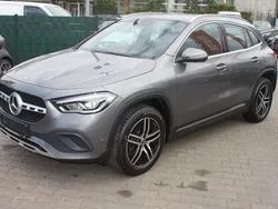 Grau Gebraucht 2020 Mercedes GLA200 SUV | 26.900 € (Guter Preis)