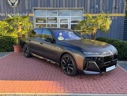 Grau Gebraucht 2024 BMW M760e Executive Limousine | 139.000 €