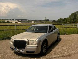 Silber Gebraucht 2007 Chrysler 300C Limousine | 5.000 €